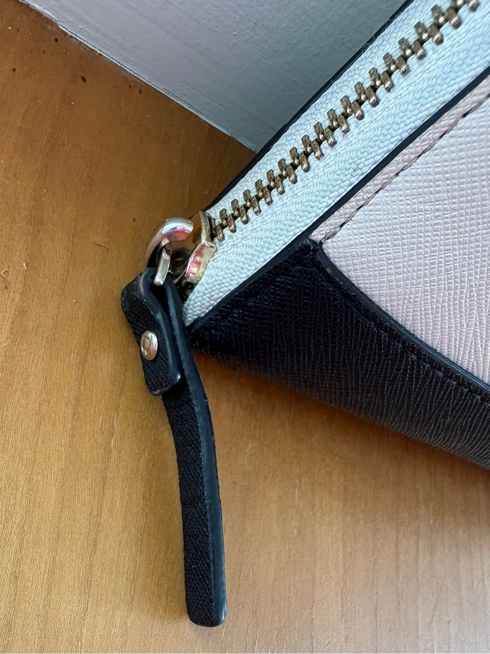 Kate Spade Wallet Beige Black Laurel Way Neda Zip Around Continental WLRU2670